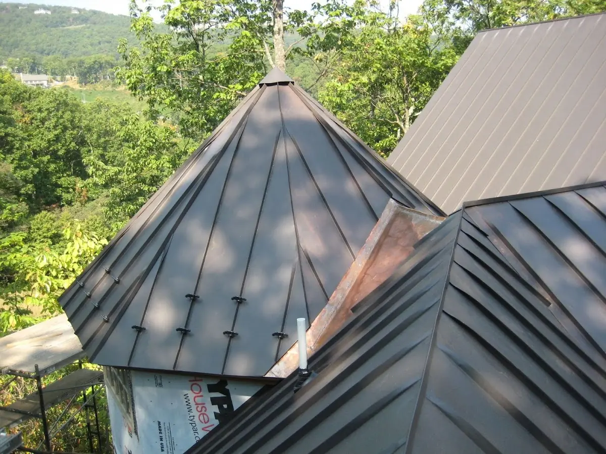 Professional Gutter Cleaning by Craftsman Roofing in Chimney Rock